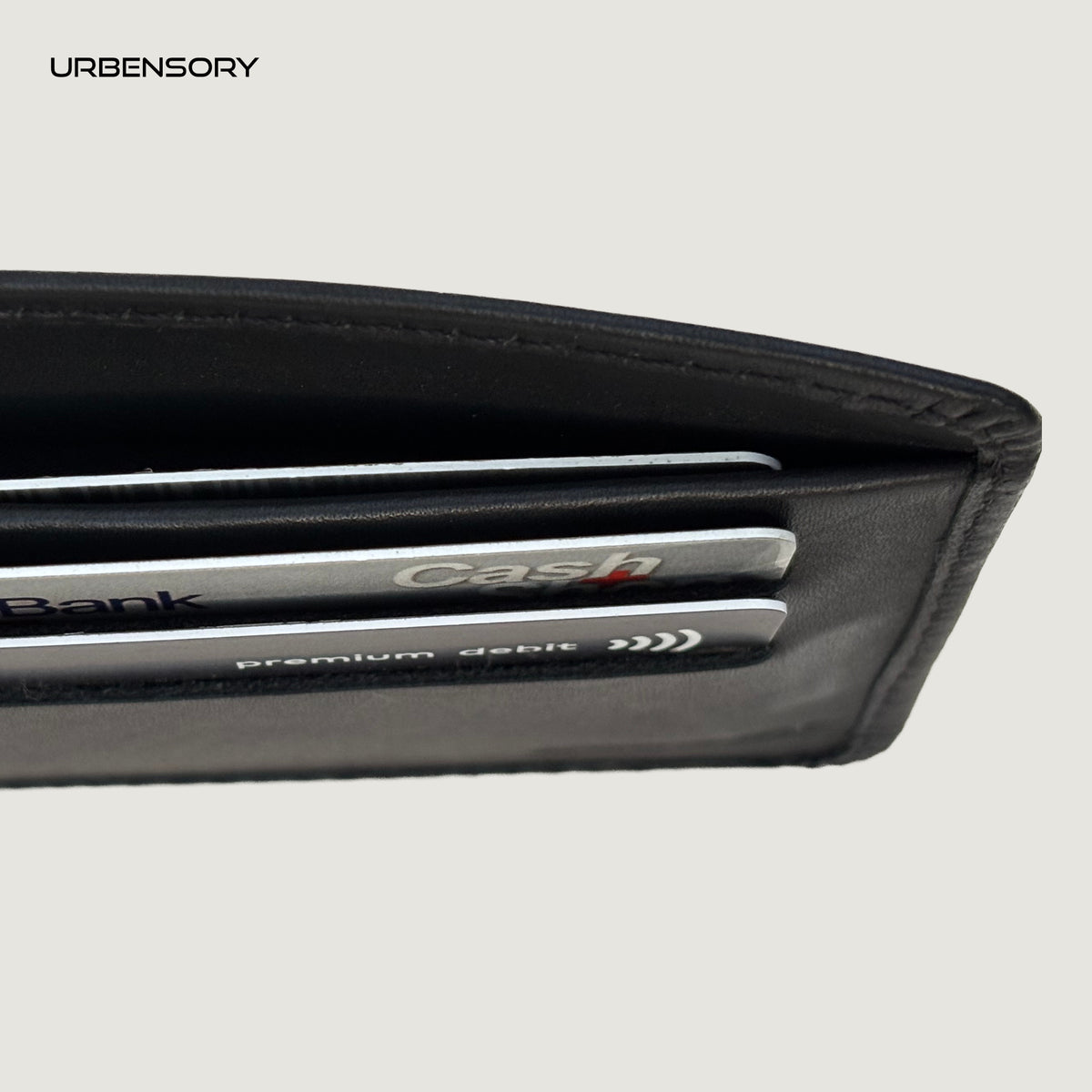 Card slot inside The Zero wallet’s cash compartment